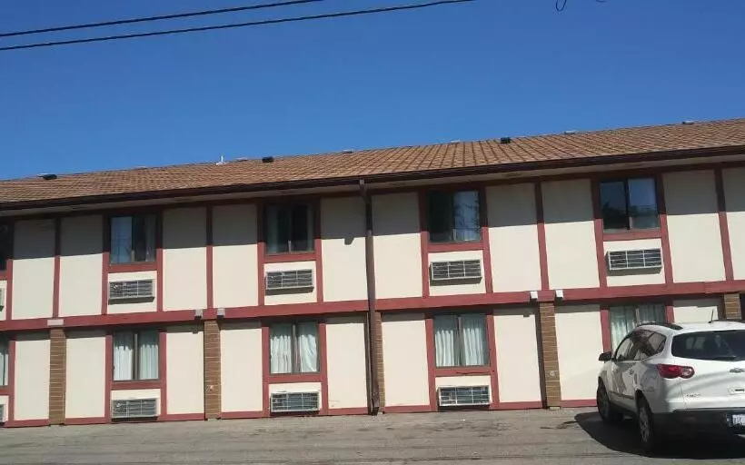 Отель Guest Lodge