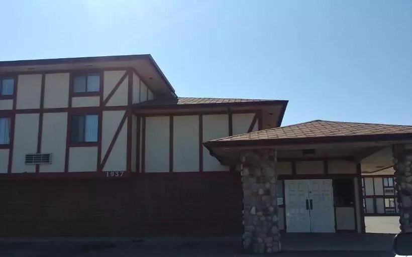 Отель Guest Lodge