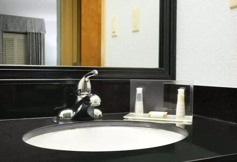 Отель Baymont By Wyndham Fort Walton Beach Mary Esther