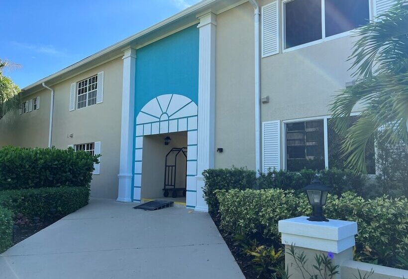 Отель Gulfstream Manor