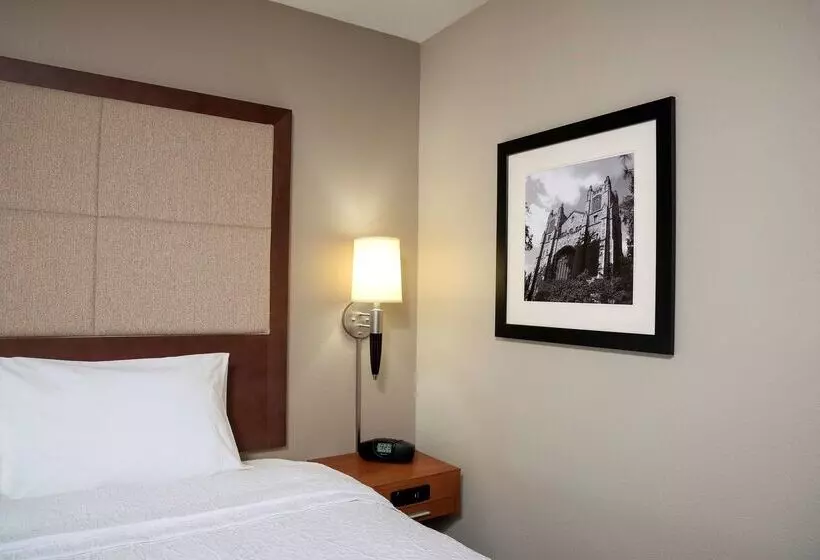 בית מלון כפרי Larkspur Landing Ann Arbor