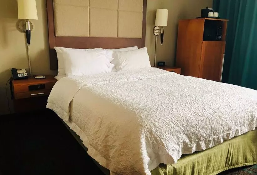 בית מלון כפרי Larkspur Landing Ann Arbor