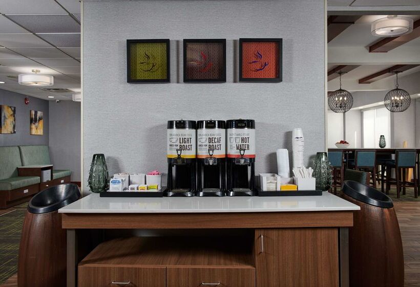 هتل Hampton Inn Atlanta Nw Cumberland