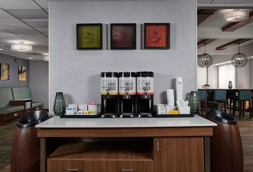 Отель Hampton Inn Atlanta Nw Cumberland