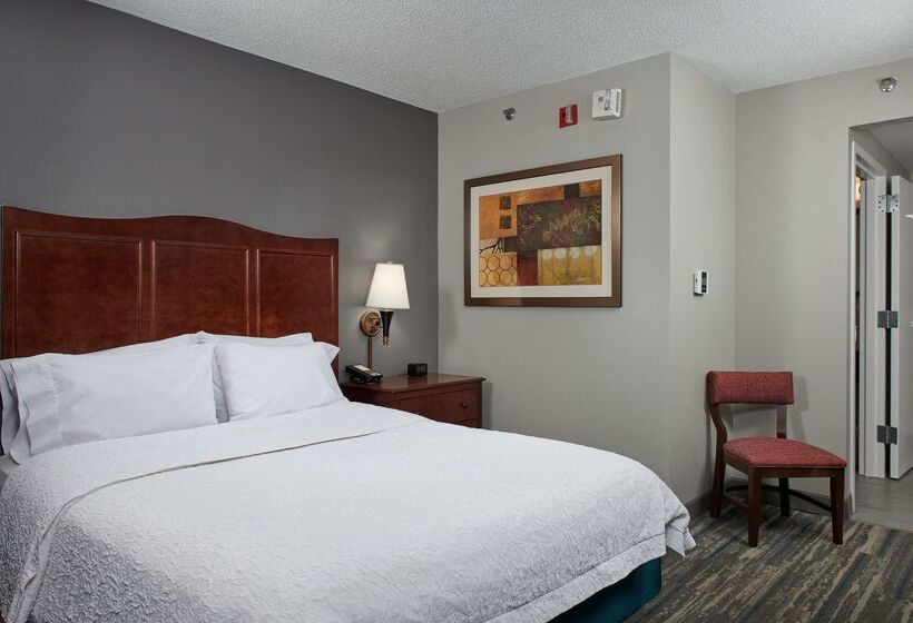هتل Hampton Inn Atlanta Nw Cumberland