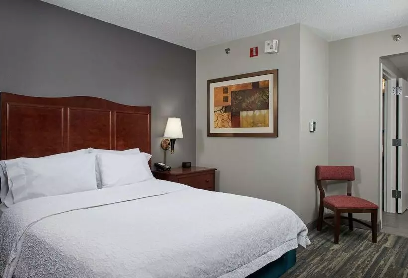 Отель Hampton Inn Atlanta Nw Cumberland