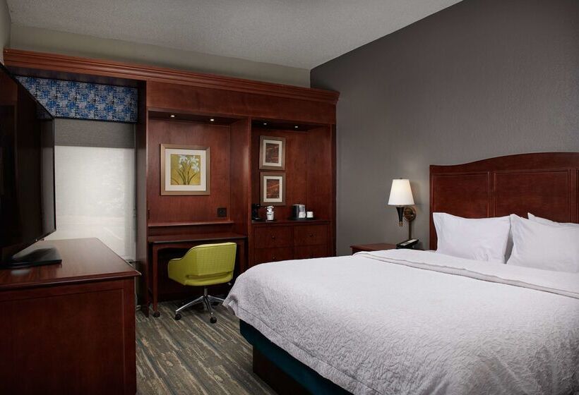 هتل Hampton Inn Atlanta Nw Cumberland