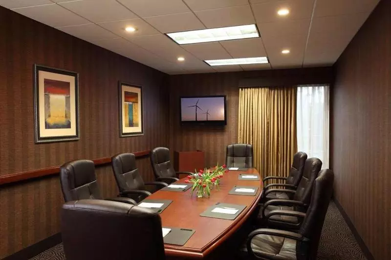 Отель Hampton Inn Atlanta Nw Cumberland