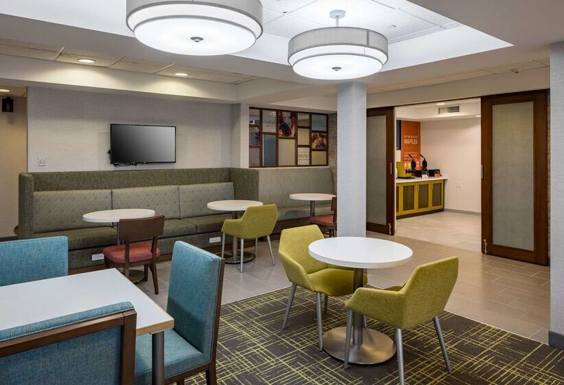 فندق Hampton Inn Bentonville/rogers