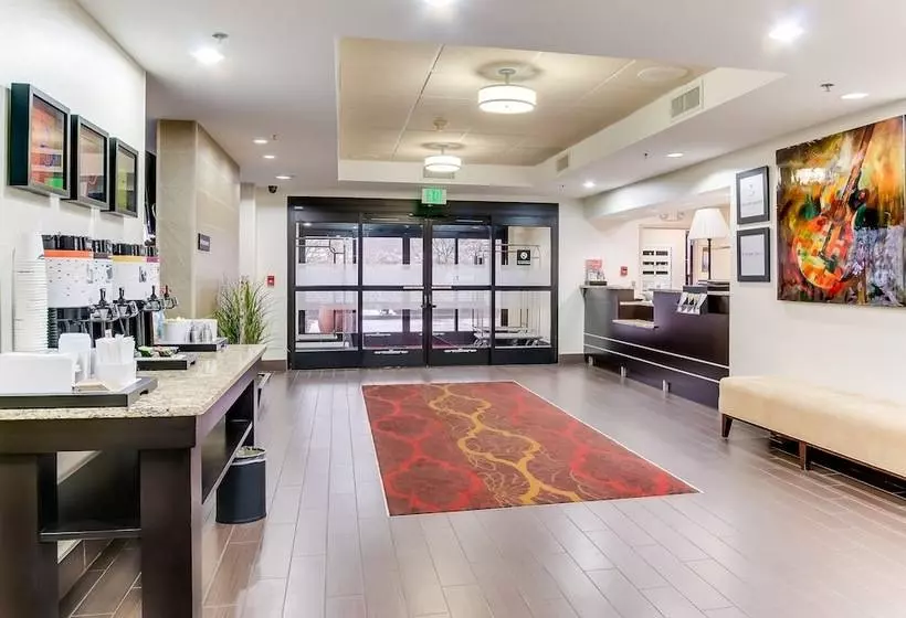 ホテル Hampton Inn Dickson