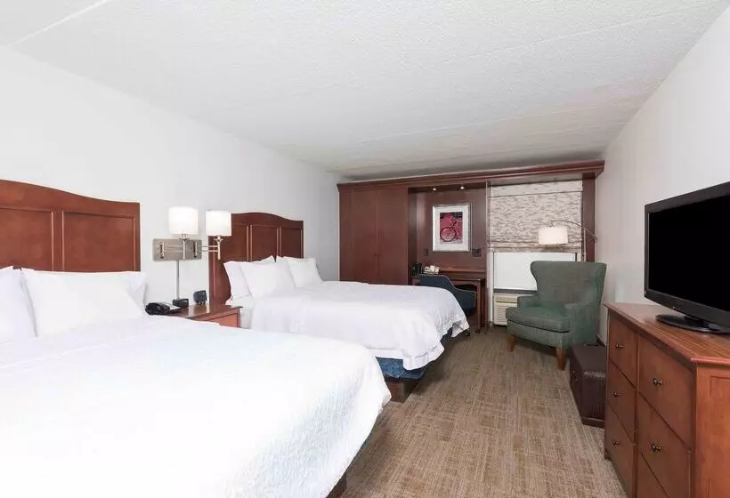 호텔 Hampton Inn Grand Rapids North