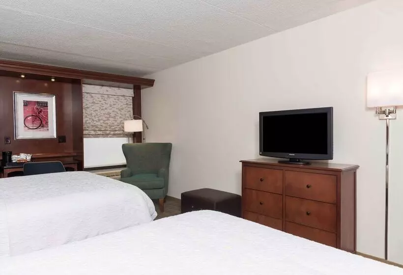 호텔 Hampton Inn Grand Rapids North