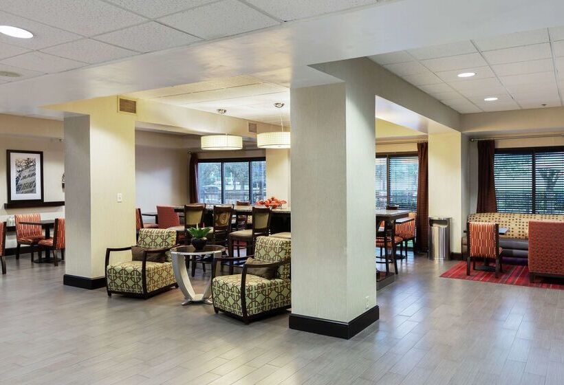 Otel Hampton Inn Houma