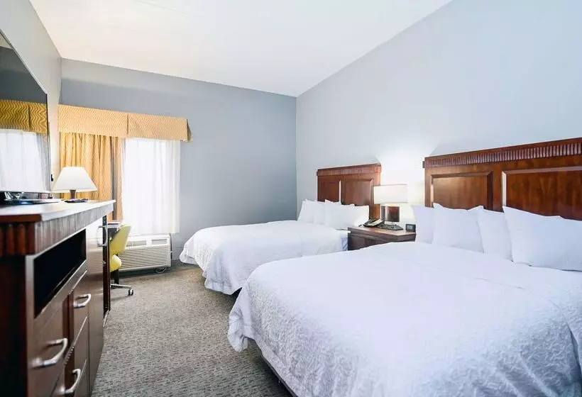 Отель Hampton Inn By Hilton Lexington Park