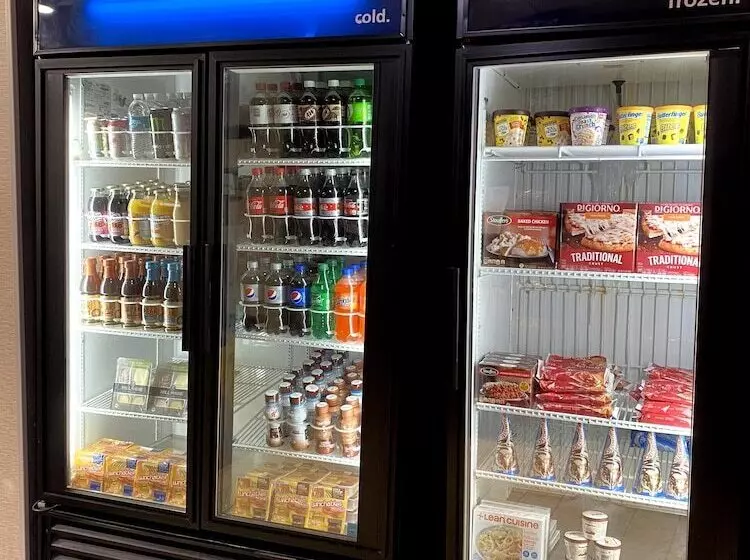 Отель Hampton Inn By Hilton Lexington Park