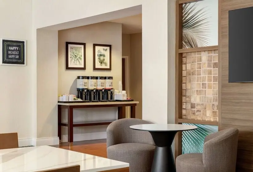 ホテル Hampton Inn Pembroke Pines
