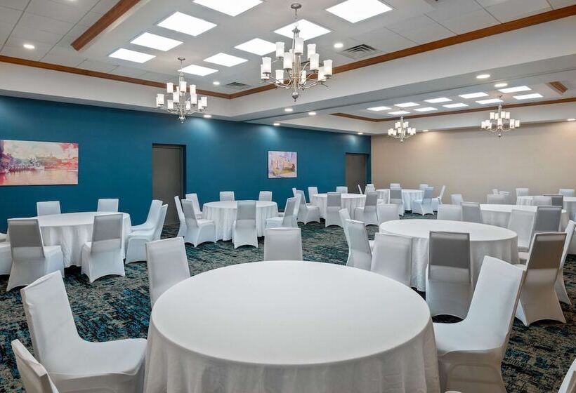 ホテル Hampton Inn Salisbury