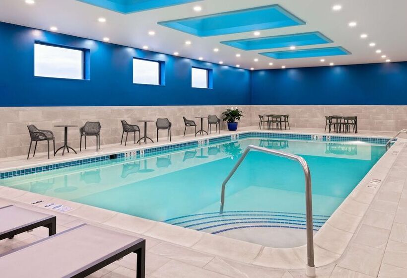 ホテル Hampton Inn Salisbury