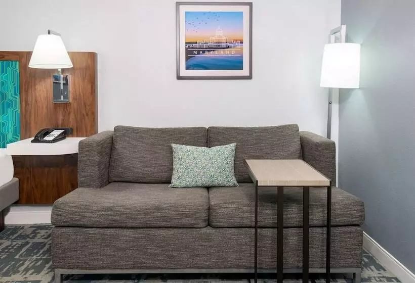 هتل Hampton Inn Salisbury