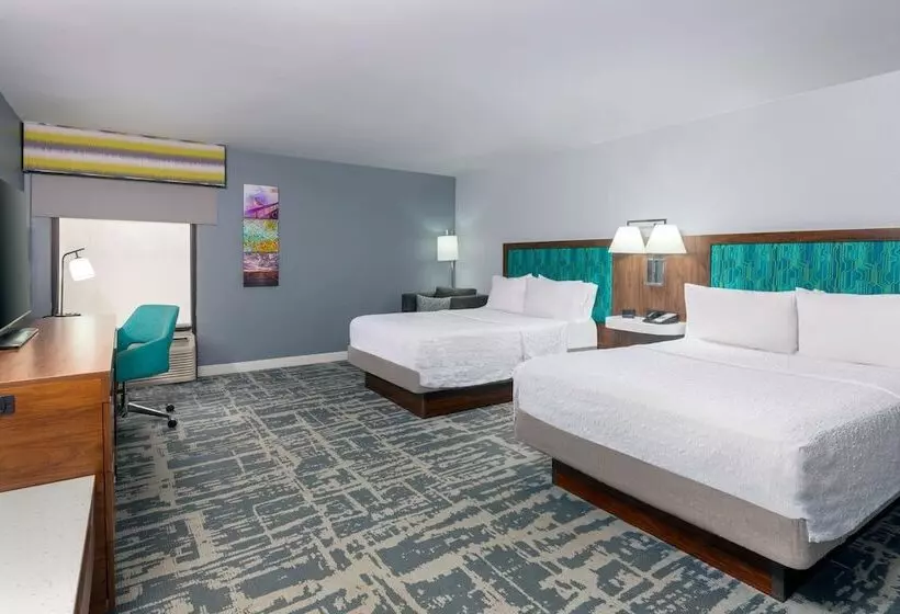 هتل Hampton Inn Salisbury