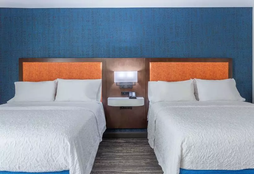 هتل Hampton Inn Sioux Falls