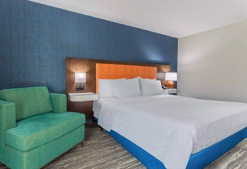 هتل Hampton Inn Sioux Falls