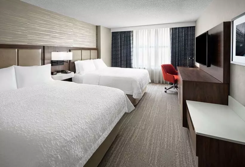 هتل Hampton Inn & Suites Chicagodowntown