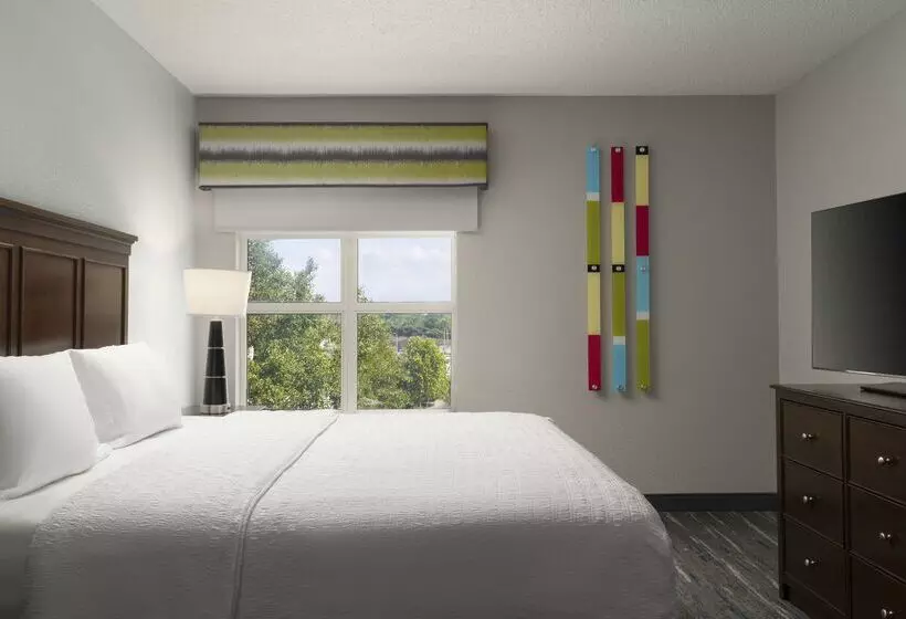 هتل Hampton Inn & Suites Newport News