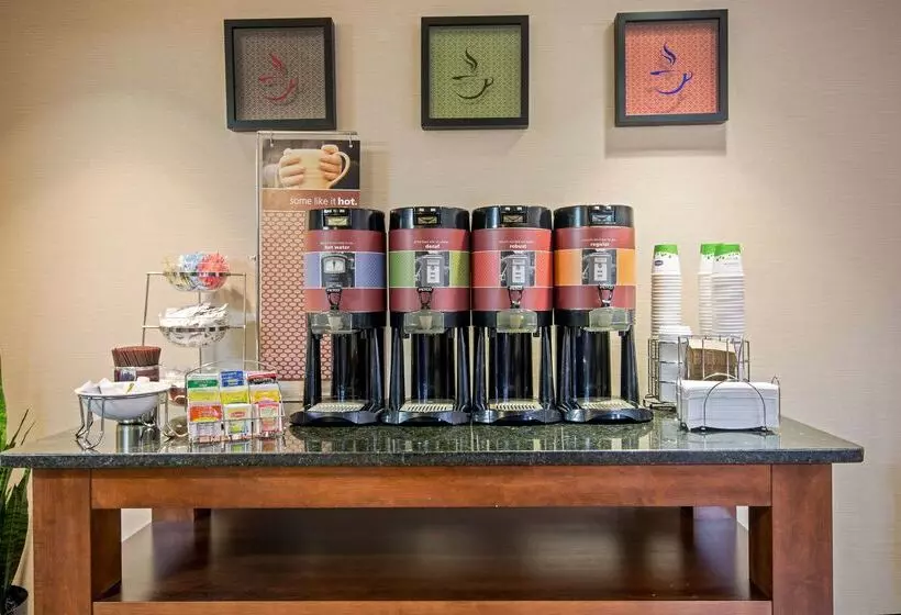 בית מלון כפרי Hampton Inn West Springfield