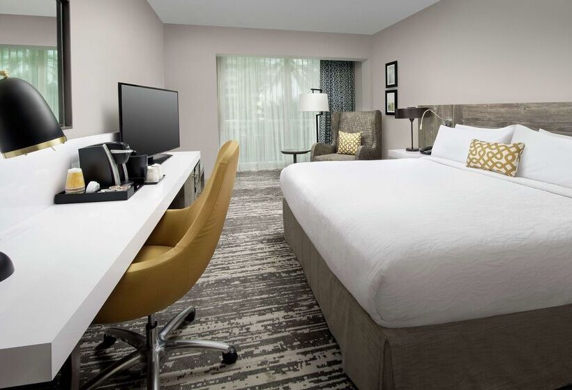 هتل Hilton Garden Inn Miami Brickell South