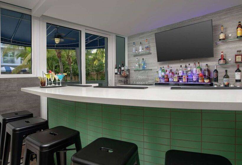 هتل Hilton Garden Inn Miami Brickell South