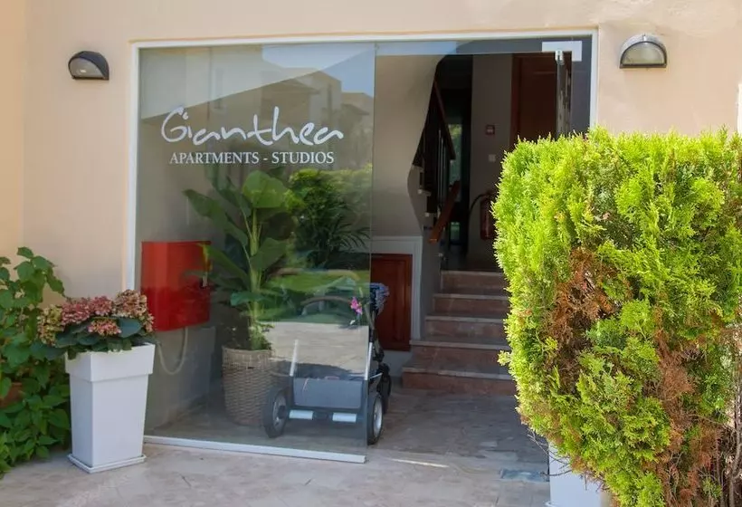 Hôtel Gianthea Studios And Apt