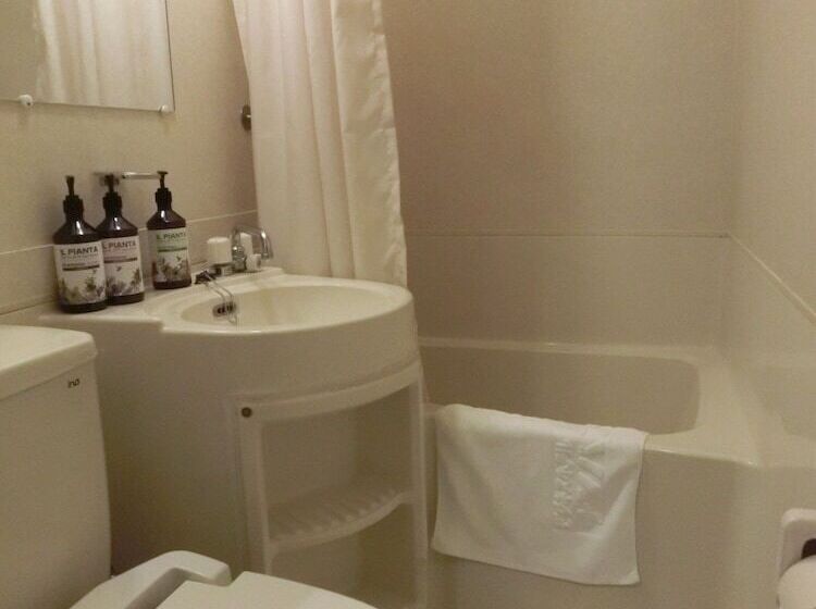 בית מלון כפרי Namba Plaza