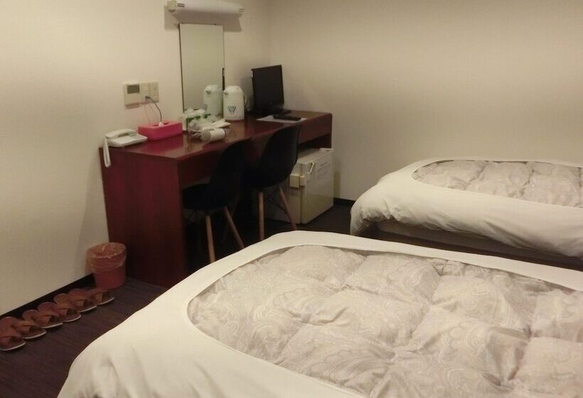 בית מלון כפרי Namba Plaza