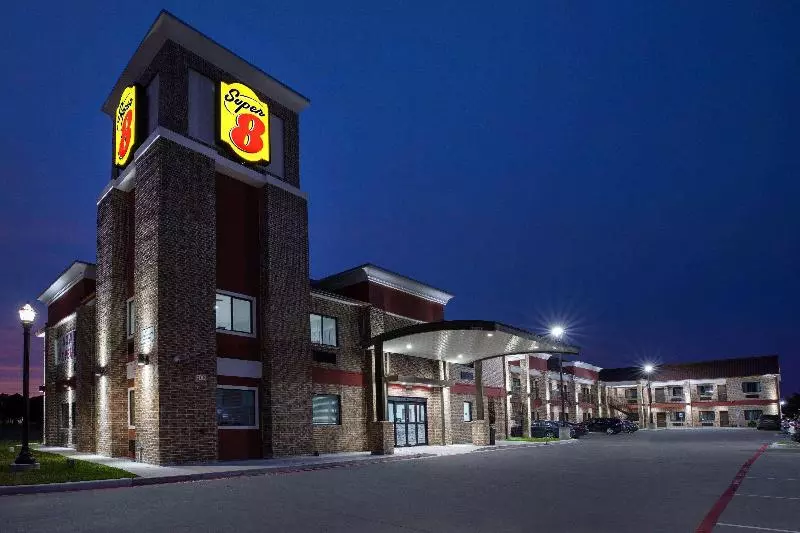 هتل Super 8 By Wyndham Humble Houston Fallcreek