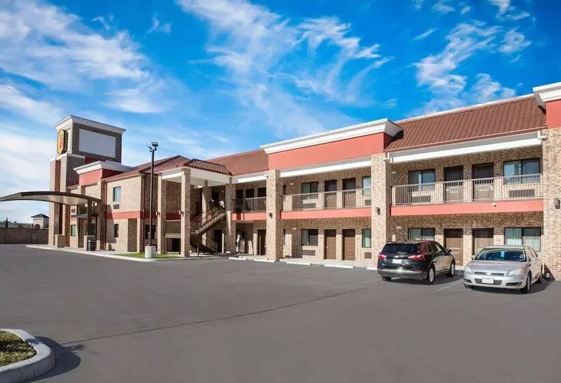 هتل Super 8 By Wyndham Humble Houston Fallcreek