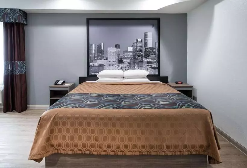 هتل Super 8 By Wyndham Humble Houston Fallcreek