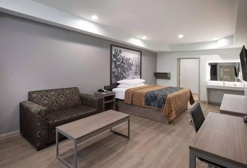 هتل Super 8 By Wyndham Humble Houston Fallcreek