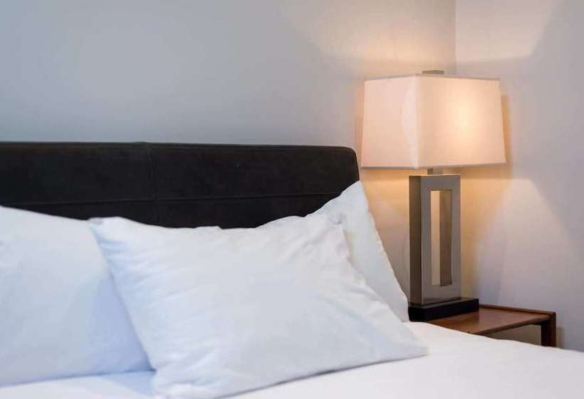 Modern 2br Home In Dalston W/balcony, Fits 4