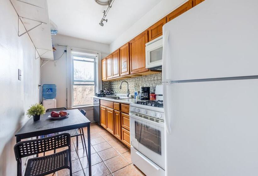 پانسیون Klo Guest House