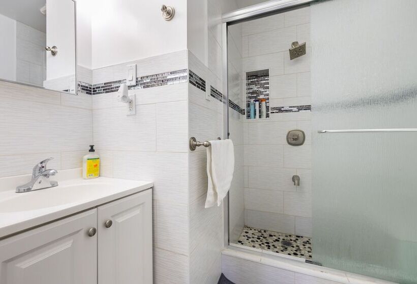 پانسیون Klo Guest House