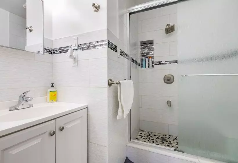 پانسیون Klo Guest House