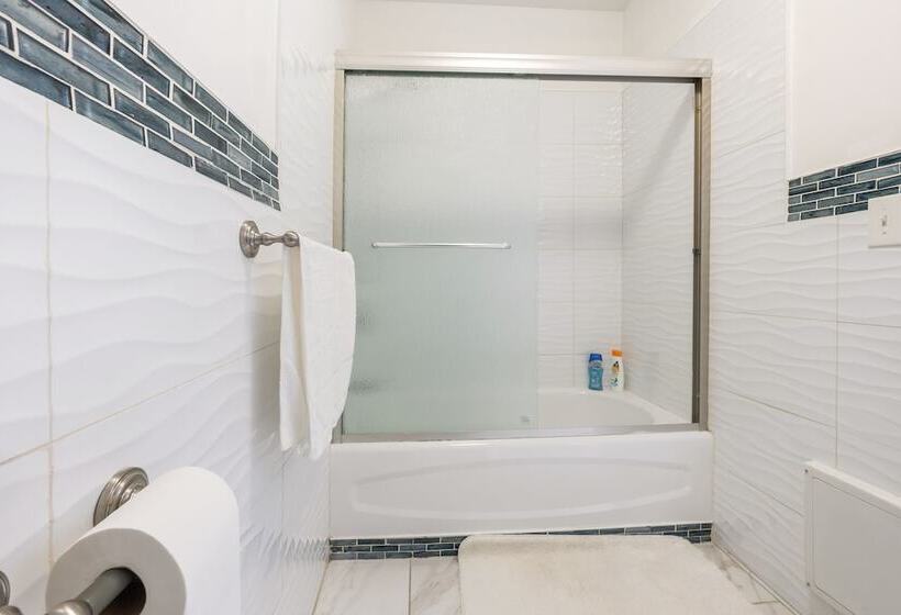 پانسیون Klo Guest House