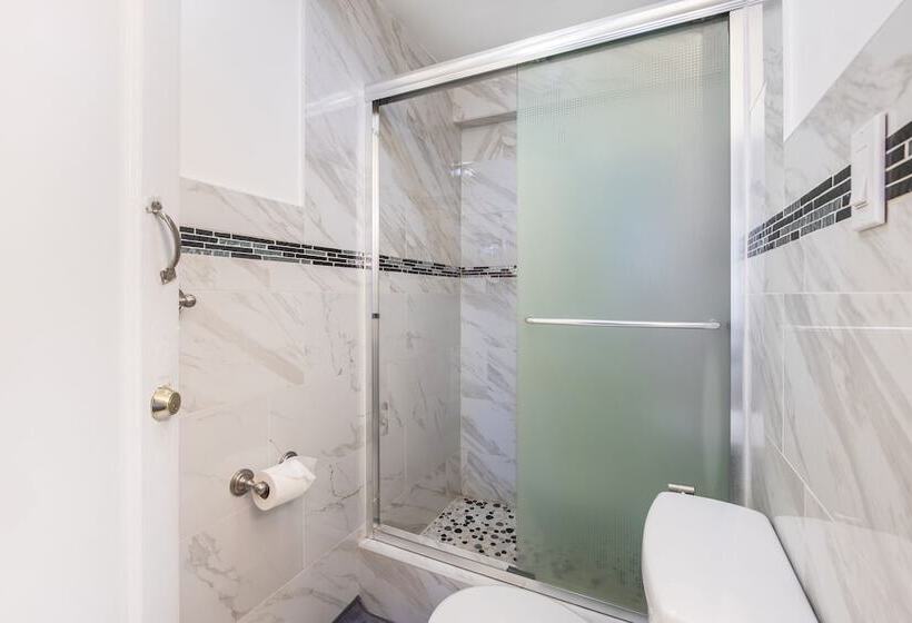 پانسیون Klo Guest House