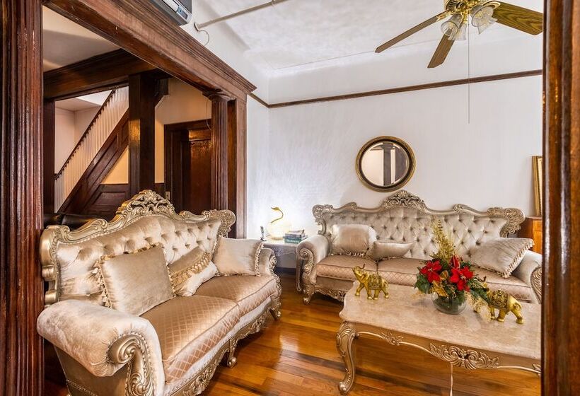 پانسیون Klo Guest House