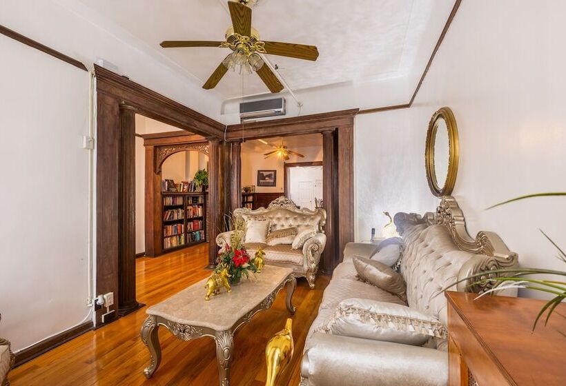 پانسیون Klo Guest House