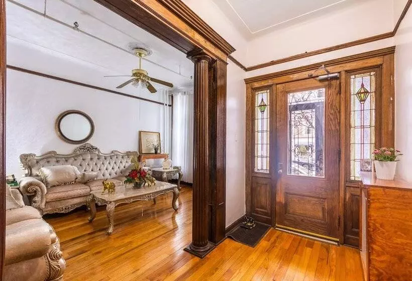 پانسیون Klo Guest House