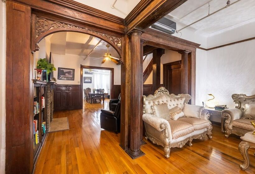 پانسیون Klo Guest House