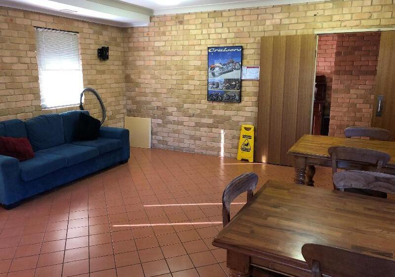 فندق Hanbury Lodge