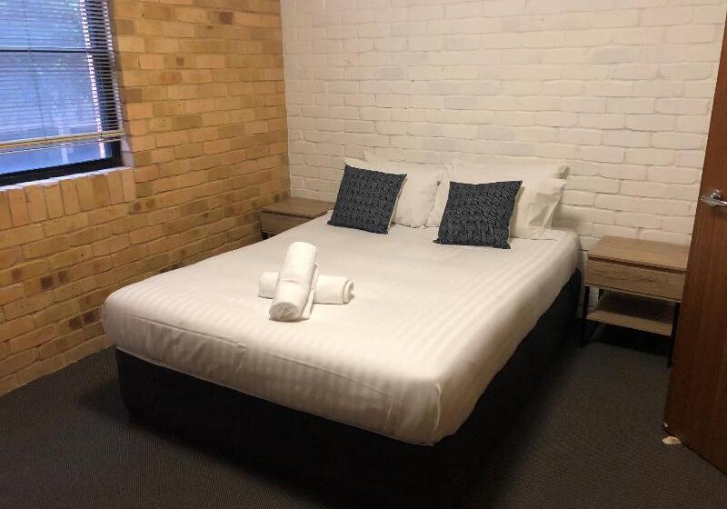 فندق Hanbury Lodge